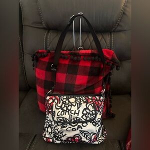 Coach Poppy Daisy Kyra White Satin Bag with Floral Graffiti — EUC 2011